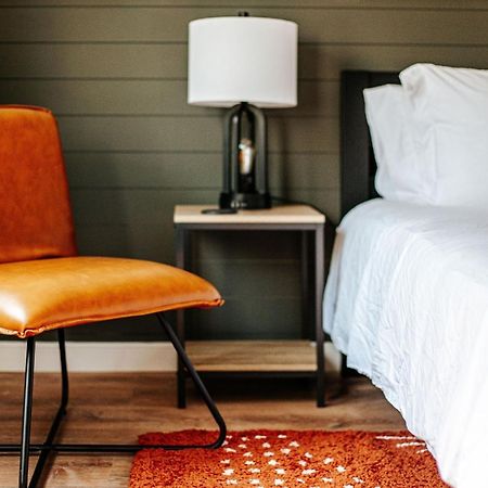 Grey Pine Lodge Waynesboro Eksteriør bilde